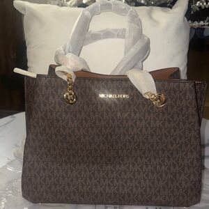 MICHAEL KORS BAG, (TEGAN) SHOULDER, SIGNATURE, 12”W X 9”H X 6”D